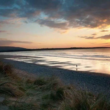 Homestay Home, One Minute From The Beach And Pubs Strandhill