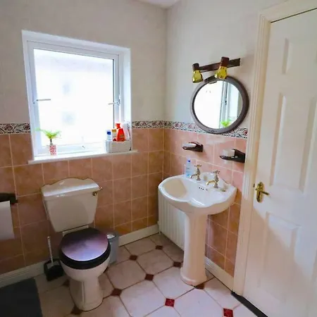 Home, One Minute From The Beach And Pubs Strandhill