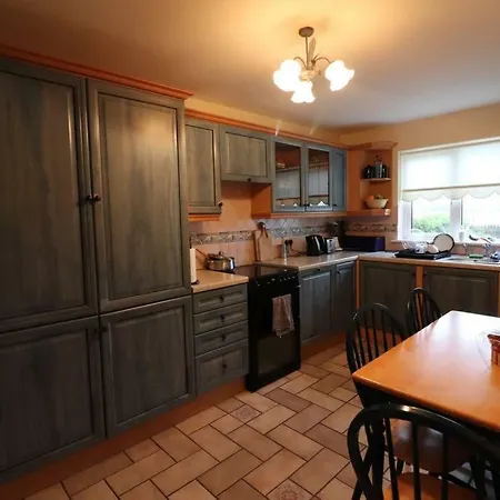 Home, One Minute From The Beach And Pubs Rum i privatbostad Strandhill